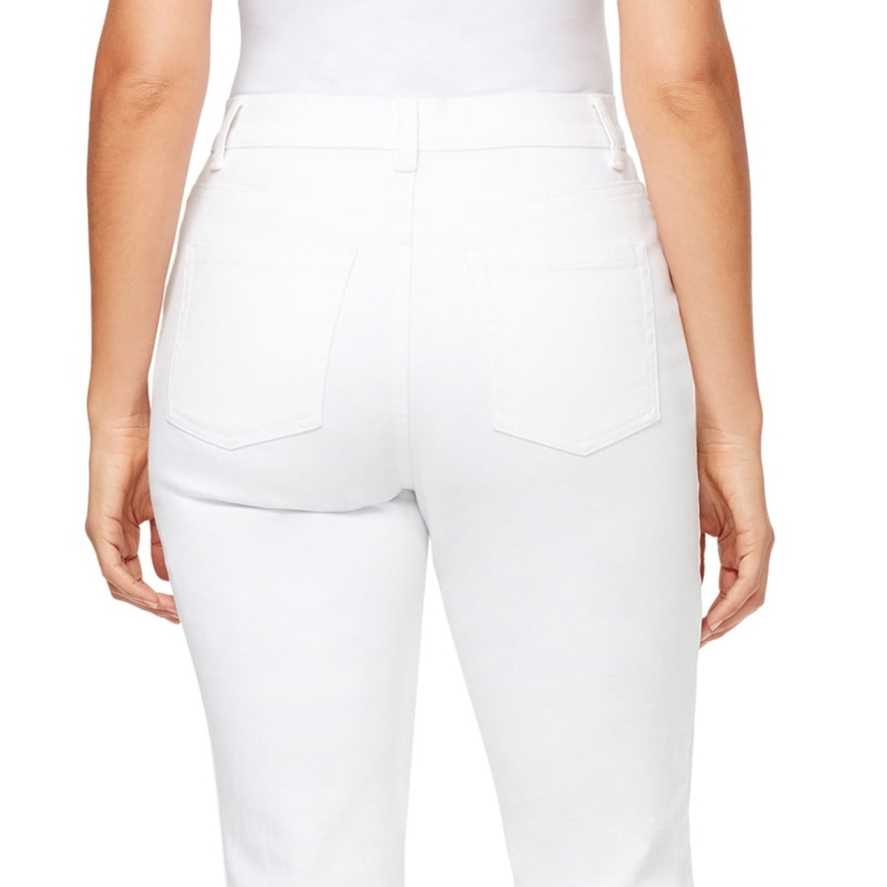 NWT Gloria Vanderbilt Women's White Denim Amanda Boot Cut Magic Stretch Jeans